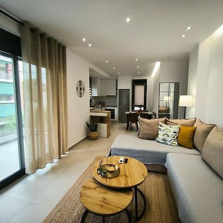 Floral Home 2 - 1St Floor Apt With Private Parking! Ateny Zewnętrze zdjęcie