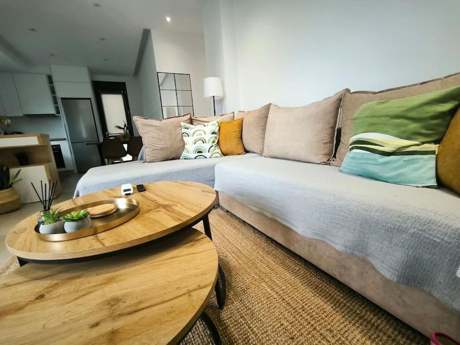Floral Home 2 - 1St Floor Apt With Private Parking! Ateny Zewnętrze zdjęcie