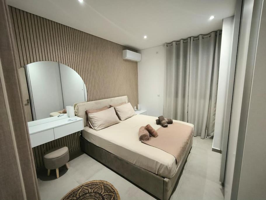 Floral Home 2 - 1St Floor Apt With Private Parking! Ateny Zewnętrze zdjęcie